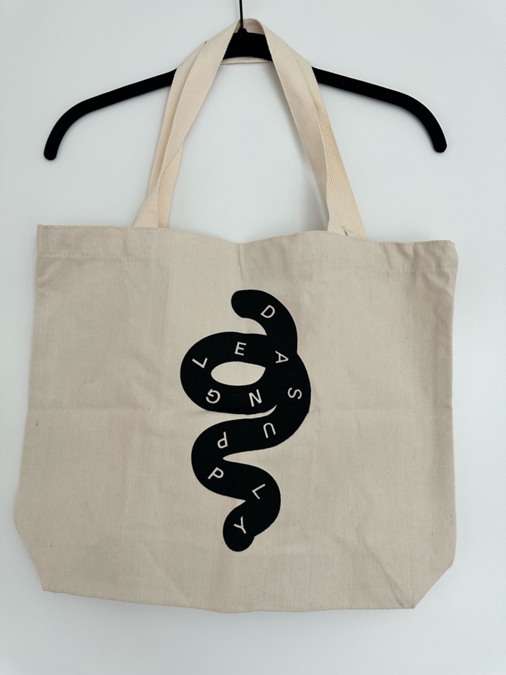 Dangle supply tote bag
